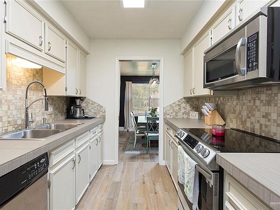 5th image of 2201 Anacua Cir