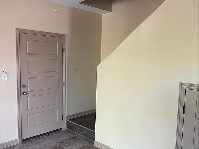 530 E Ebony St #1 — Photo 5