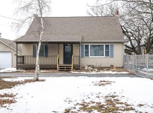 327 Milwaukee St, Neosho, WI 53059
