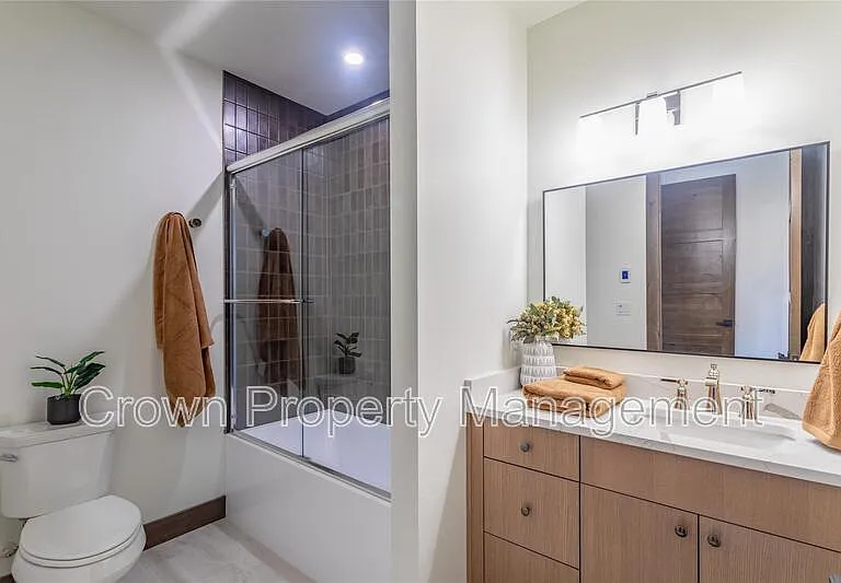 317 Akers Ln #G — Photo 30