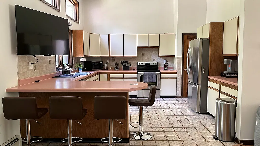3 bed, 1600 sqft, $2,950 — Photo 4