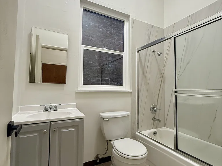 2315 Mission St #106 — Photo 5
