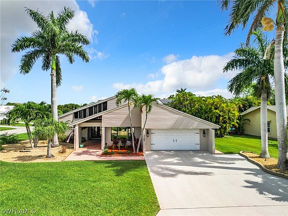 2nd image of 5700 Grillet Pl