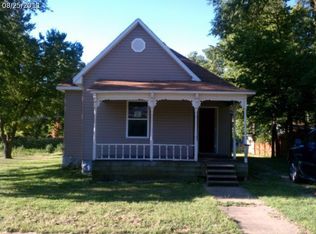 338 W 6th Ave, Garnett, KS 66032