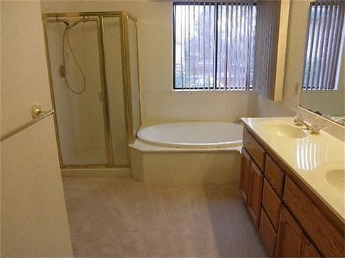 4th image of 1942 Bayberry Ct