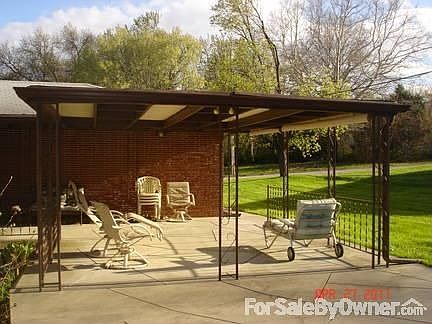 2nd image of 3540 Sewell St