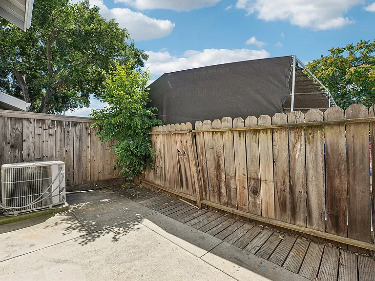 45-web-or-mls-403-425 Junction Ave 109A-S1807-041