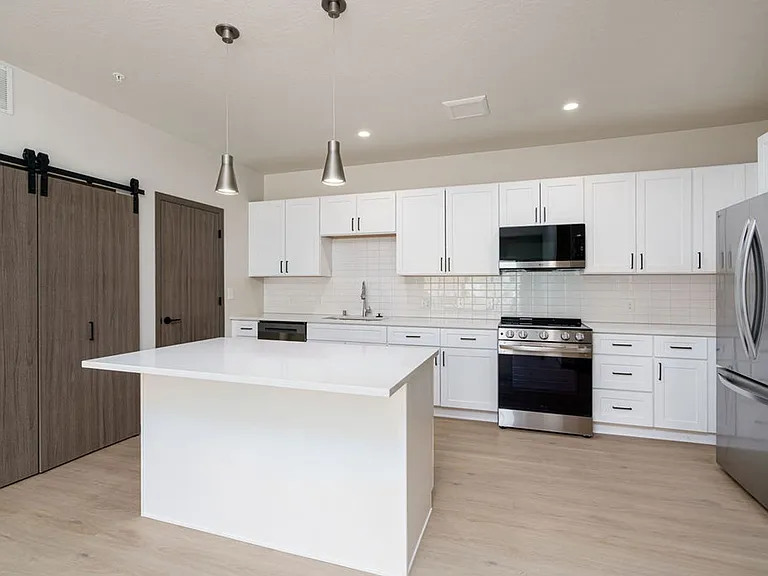 The Vistas Apartments at Beacon Hill — Photo 22