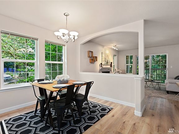 5th image of 18505 SE Newport Way Unit E220