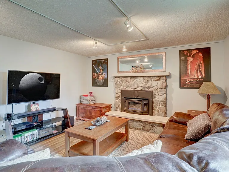 Windemere Dr NW — Photo 18