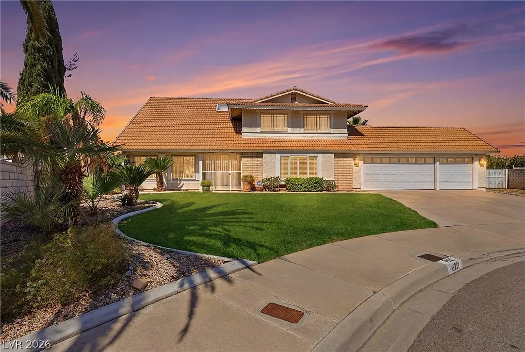 4 bed, 3.0 bath, 3227 sqft, $3,600 — Photo 1