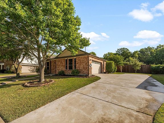 3rd image of 3852 Juniper Hills Dr