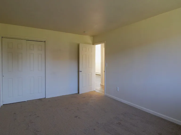 Hopewell Gardens Apartments — Photo 24