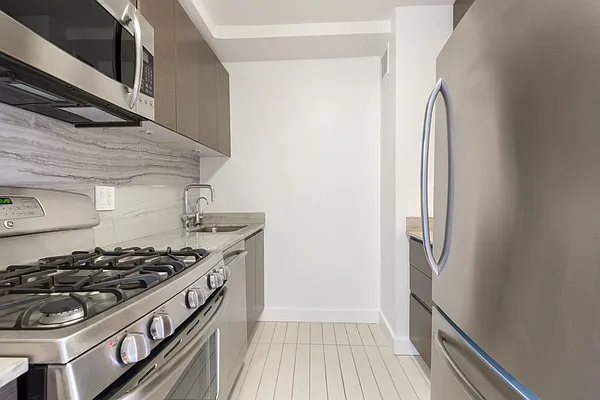 Rented by Stonehenge NYC LLC | media 3