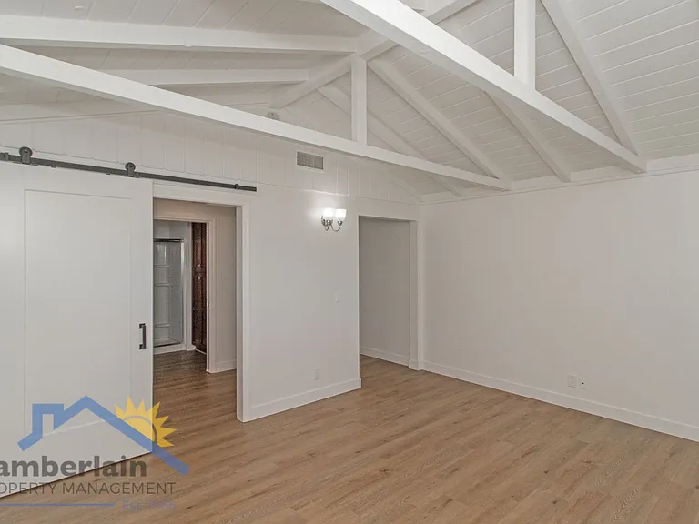 4033 Skyline Rd — Photo 24