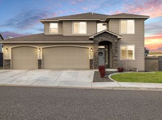 6304 W 38th Ave, Kennewick, WA 99338