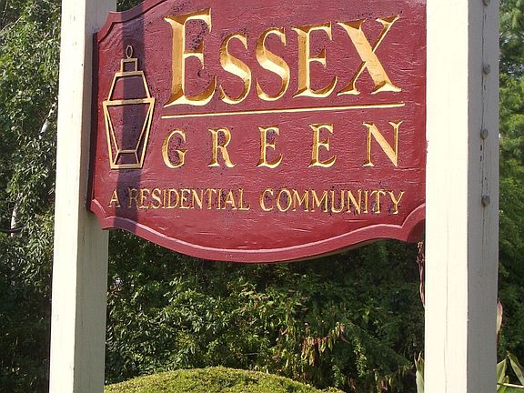 5th image of 24 Essex Green Ln