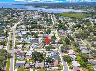 1809 Chinaberry Dr, Oldsmar, FL 34677