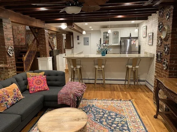 15 Blackwood St APT 1, Boston, MA 02115