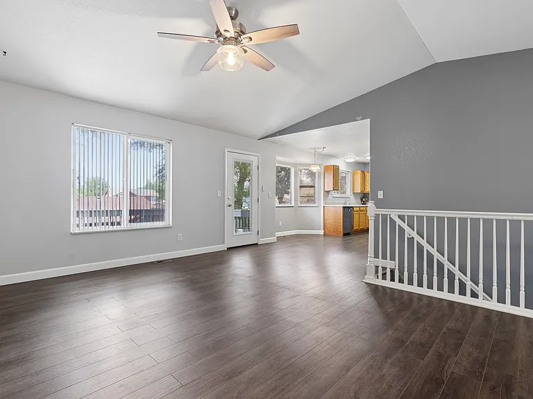1336 Roseville Dr — Photo 3