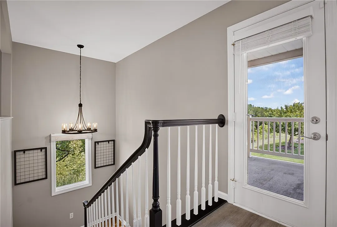 3 bed, 3.5 bath, 1728 sqft, $2,950 — Photo 4