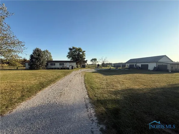 27652 Bowman Rd, Defiance, OH 43512