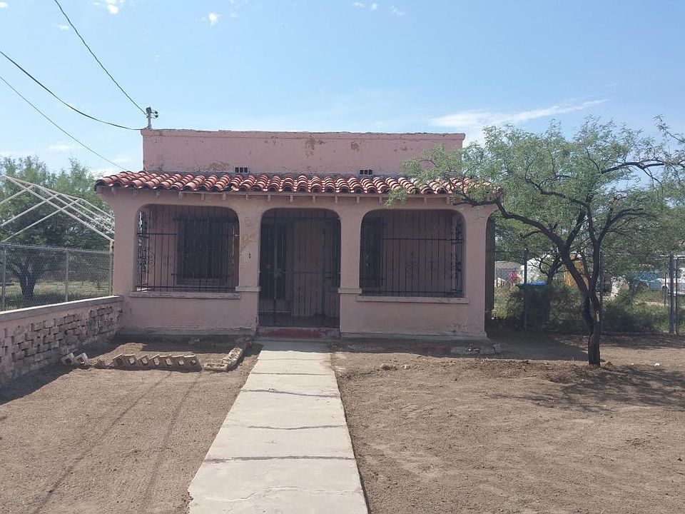 1st image of 1405 N Riverview Blvd