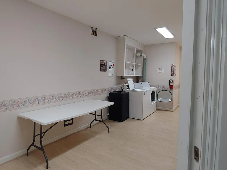 lexington garden apartments — Photo 10