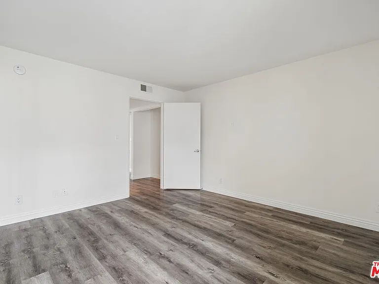 870 Crenshaw Blvd #202 — Photo 16