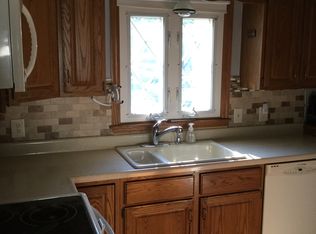 1624 18th St, Bettendorf, IA 52722