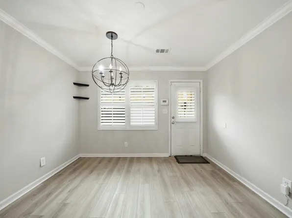 115 Winding River Dr, Sandy Springs, GA 30350