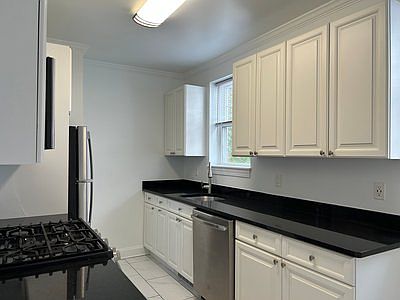 2nd image of 43 Auburn St #1