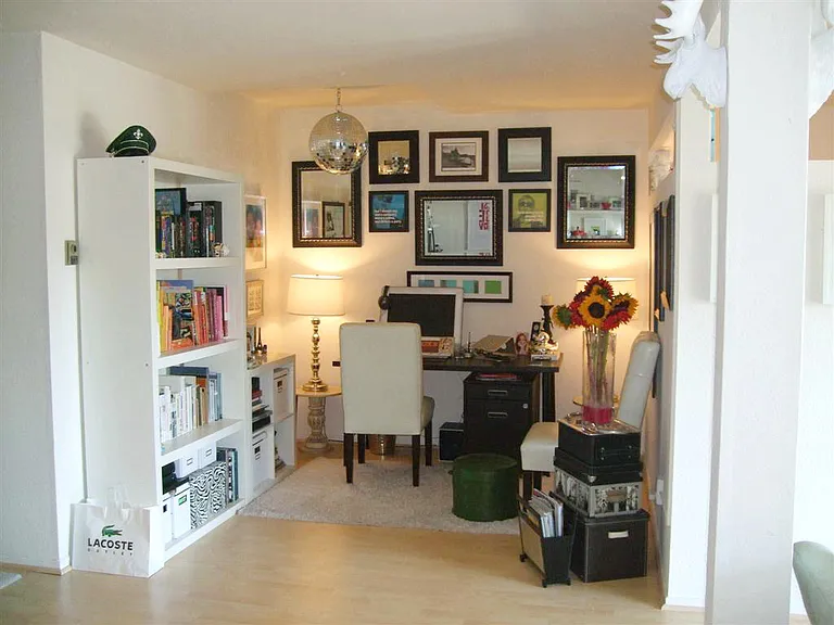Highly configurable - office area or art area or ...