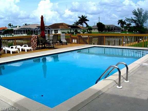 4th image of 505 SW 47th Ter APT 207