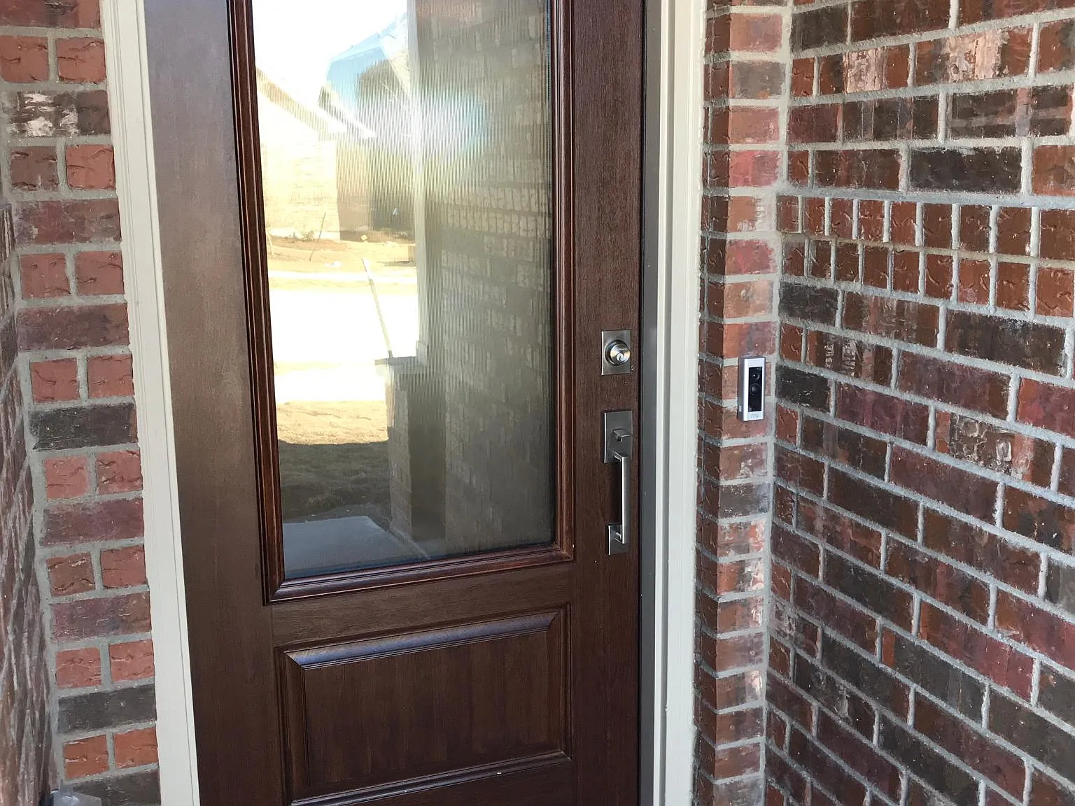 4 bed, 1996 sqft, $2,399 — Photo 2