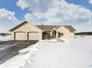 5700 Libbey Rd, Perrysburg, OH 43551