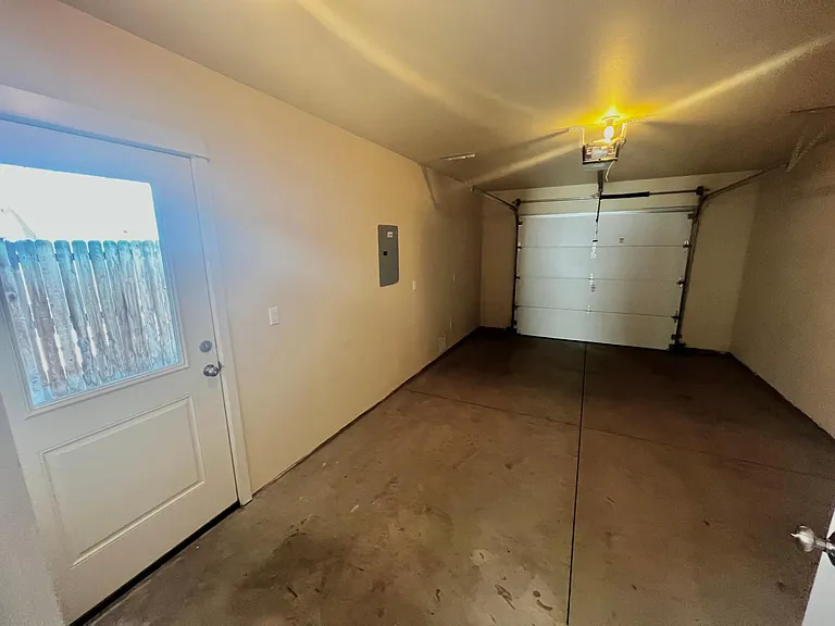 812 NE Ross Rd #2 — Photo 14
