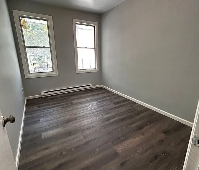 486 Walnut St — Photo 4