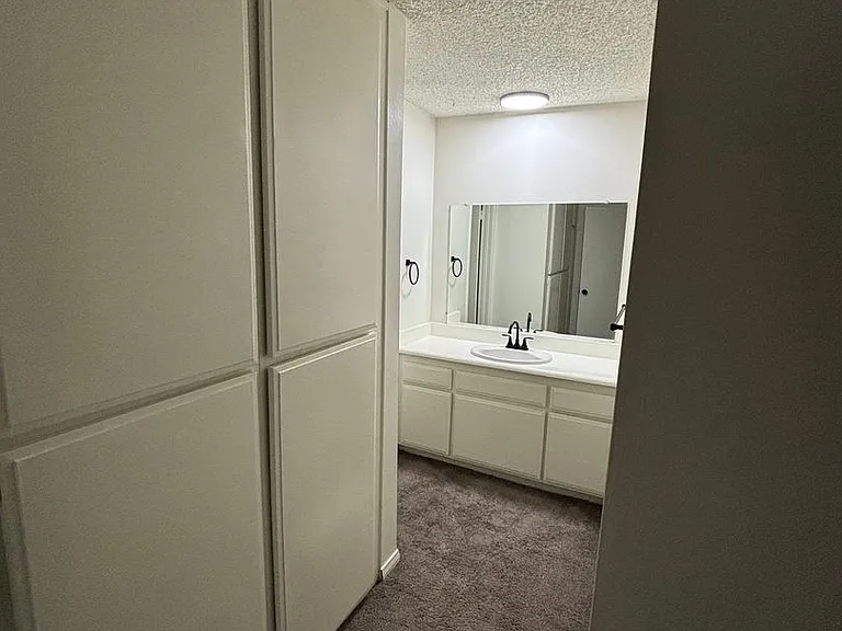 WOODCREST APARTMENTS — Photo 49