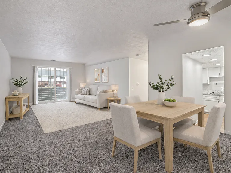 Somerford Square Apartments — Photo 3