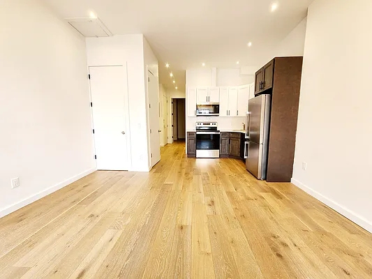 Rented by Brooklyn Property Group LLC | media 10