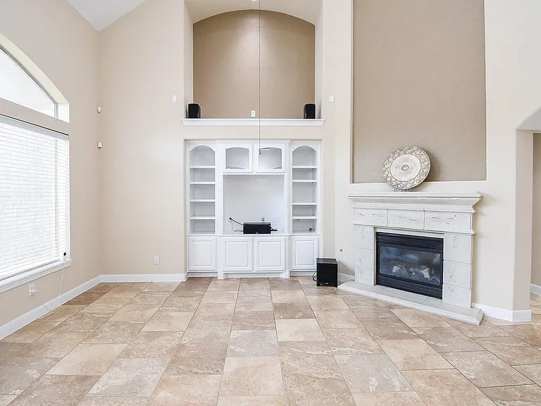 7606 Westmoreland Dr — Photo 13