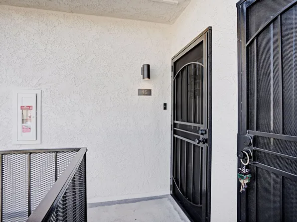 124 - 126 S Marengo AVe