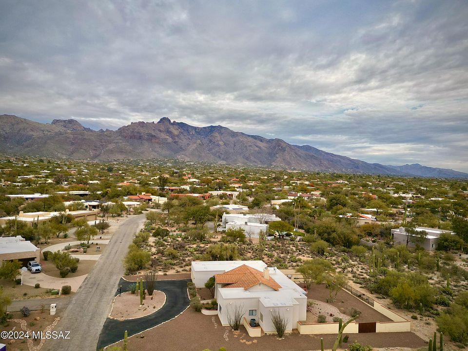 1st image of 1090 E Calle De La Cabra