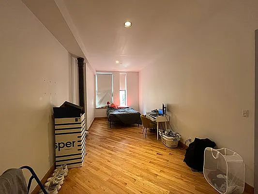 Rented by J Misrahi Realty Corp | media 8