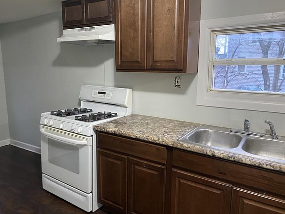 3rd image of 327 W 105th St Chicago Il #60628
