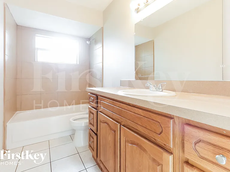 802 Briarcliff Dr — Photo 9