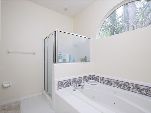 5th image of 6750 NW 113th Ln