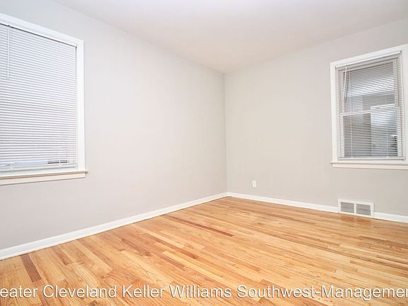 4th image of 23760 Puritan Ave