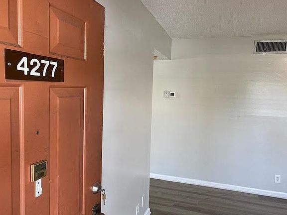 5th image of 4277 Oak Ct #4277